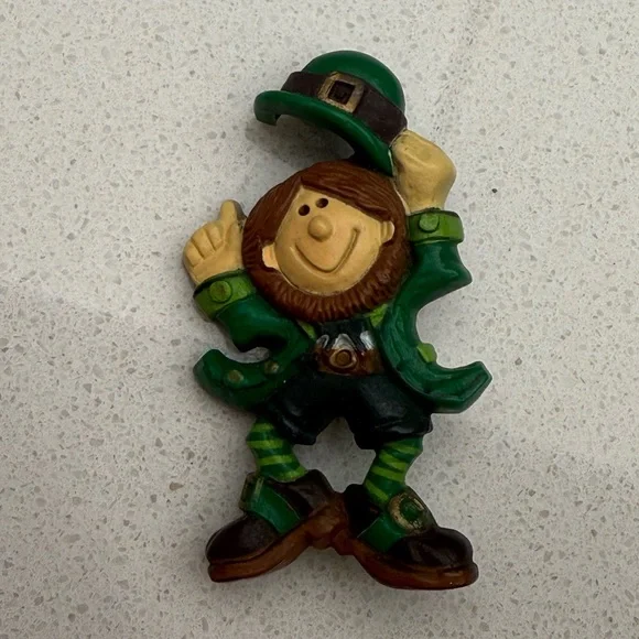 Vintage Leprechaun Brooch Pin 1980s Hallmark St. Patrick's Day - Picture 2 of 6